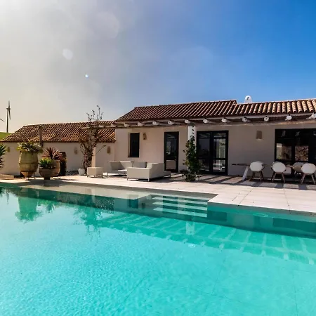 Ref 16 Cortijo Chalmalar تريفة